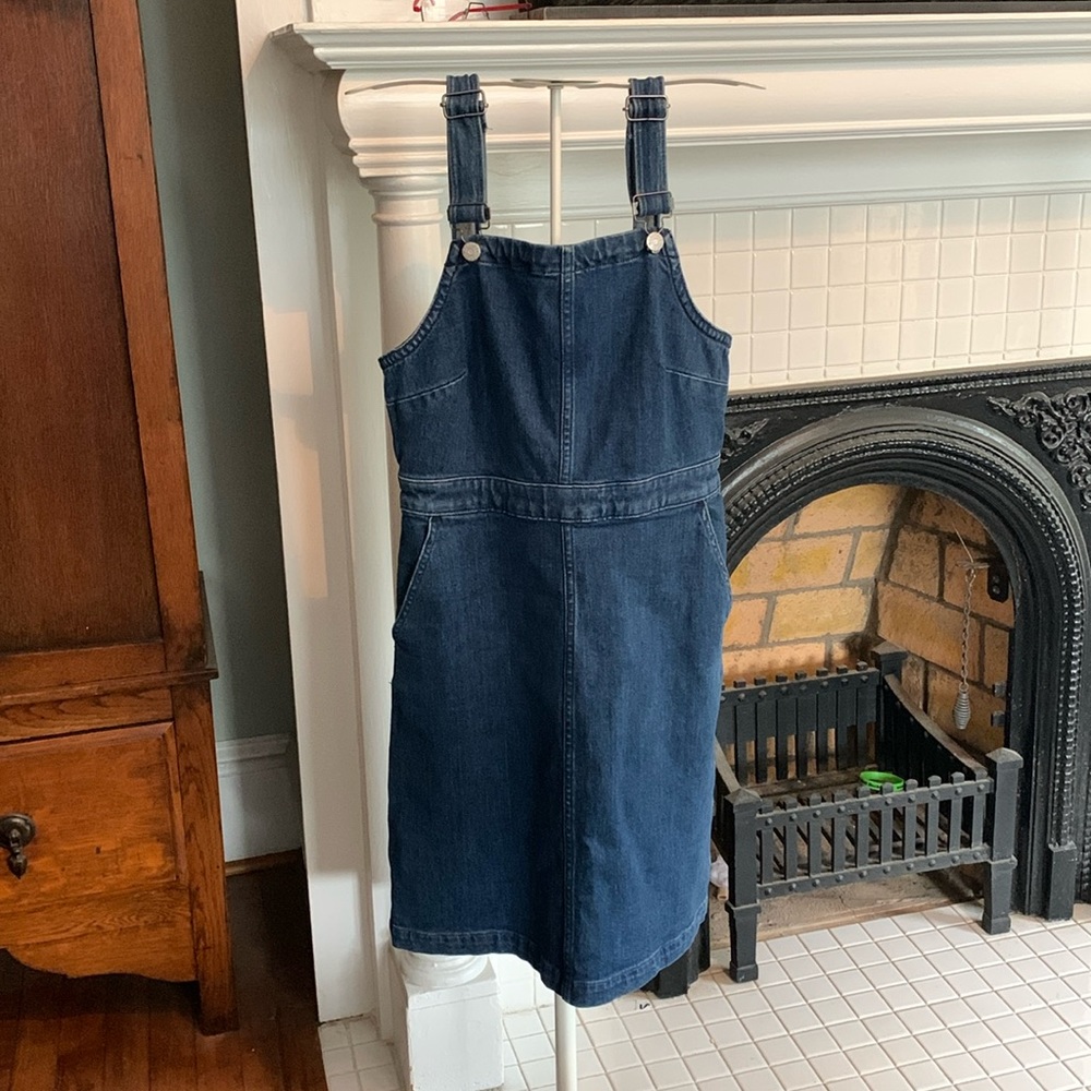 Madewell cotton and elastaine overalls dress  with large pockets.‎ Never worn